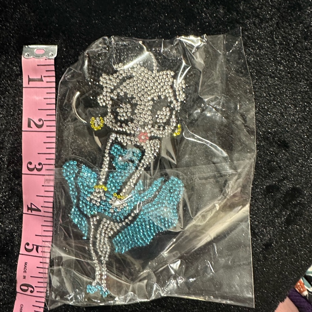 Cartoon Betty Boop Blue Dress Rhinestone Keychain.